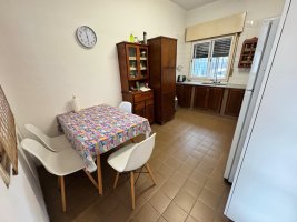 Casa Familiar En Barrio Tranquilo Martinez