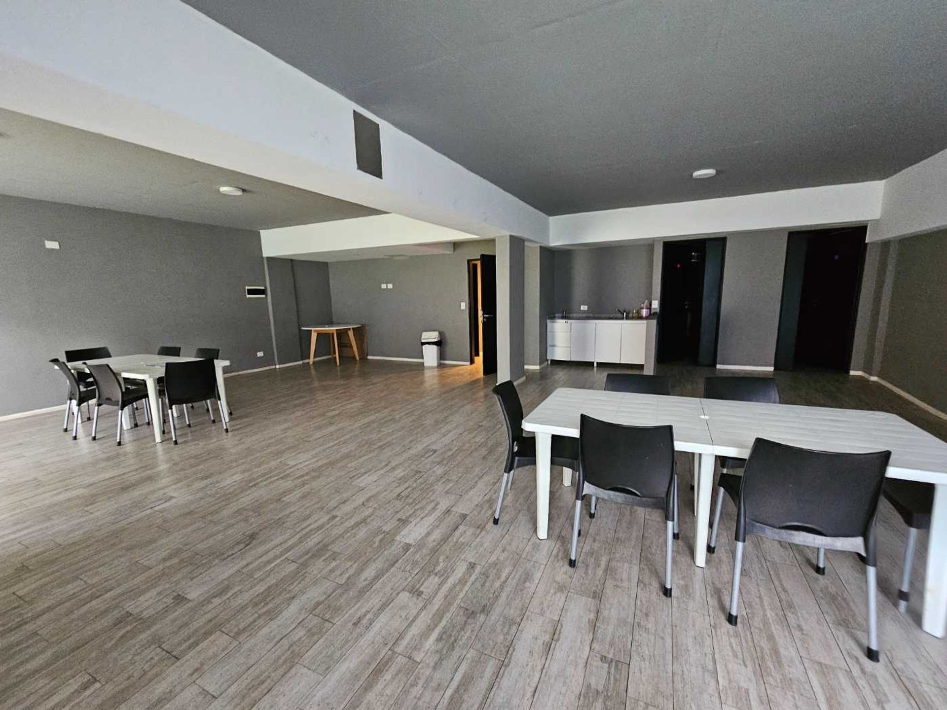Venta depto 45m2 con balcón, sum, pileta, laundry