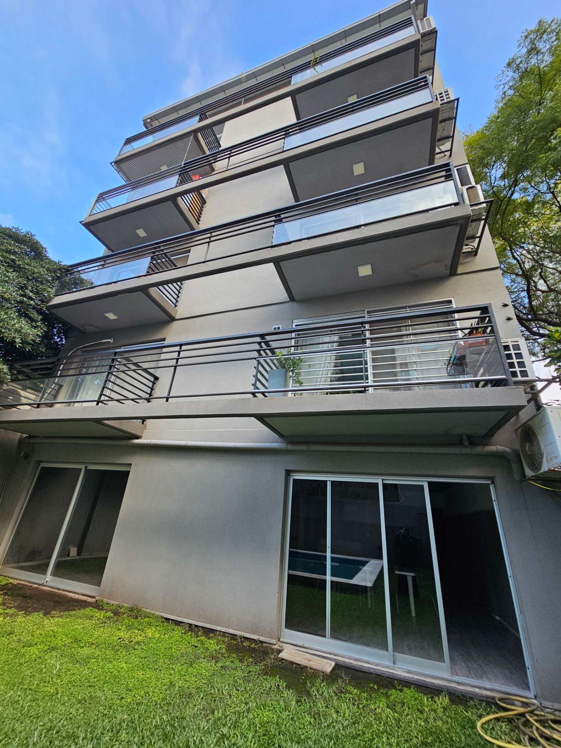 Venta depto 45m2 con balcón, sum, pileta, laundry