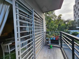 Sale 1-room apartment with balcony, pool, laundry, utilities