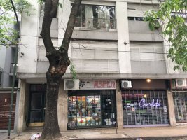 Venta Amplio departamento - PH -en Olivos !