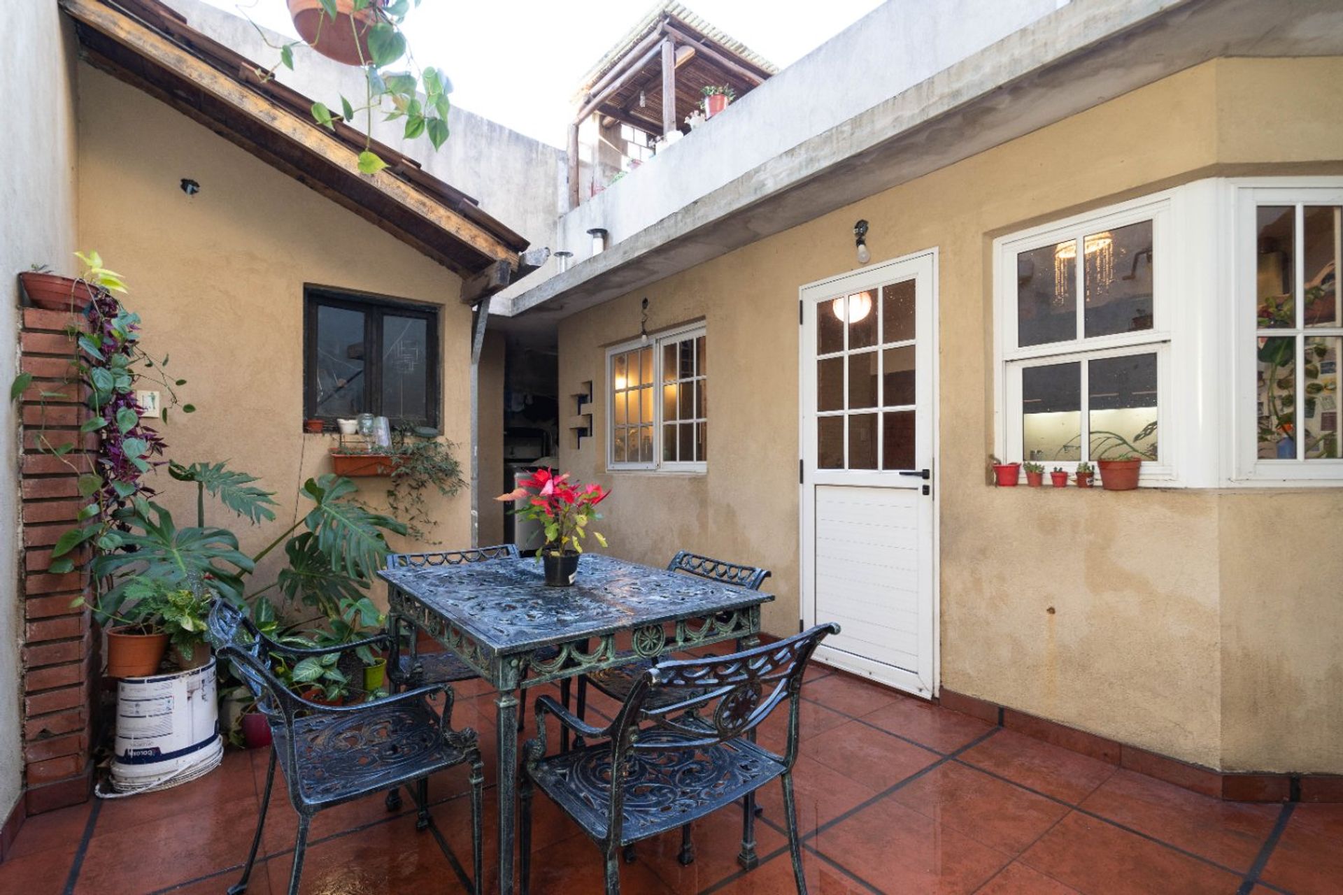 Casa En Venta Con Cochera, Patio Y Terraza Florida