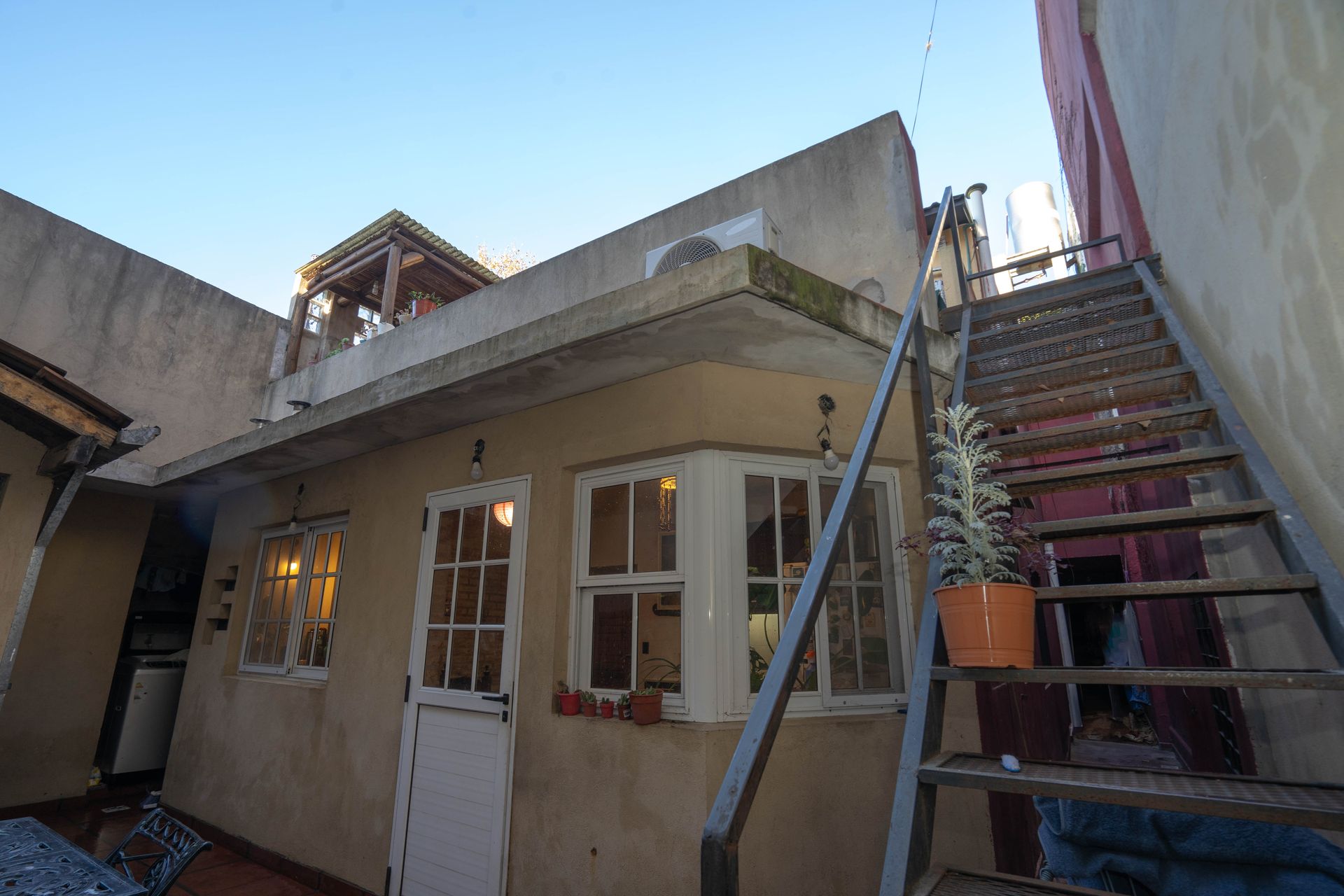 Casa En Venta Con Cochera, Patio Y Terraza Florida