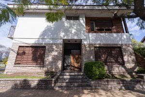 Casa 3 dorm Villa Martelli con cochera
