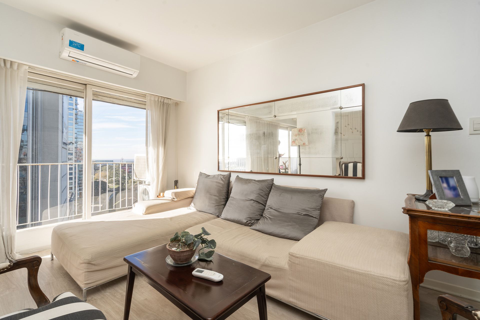 Venta Dpto 4 amb 2 coch 2 baul balcón vista al río