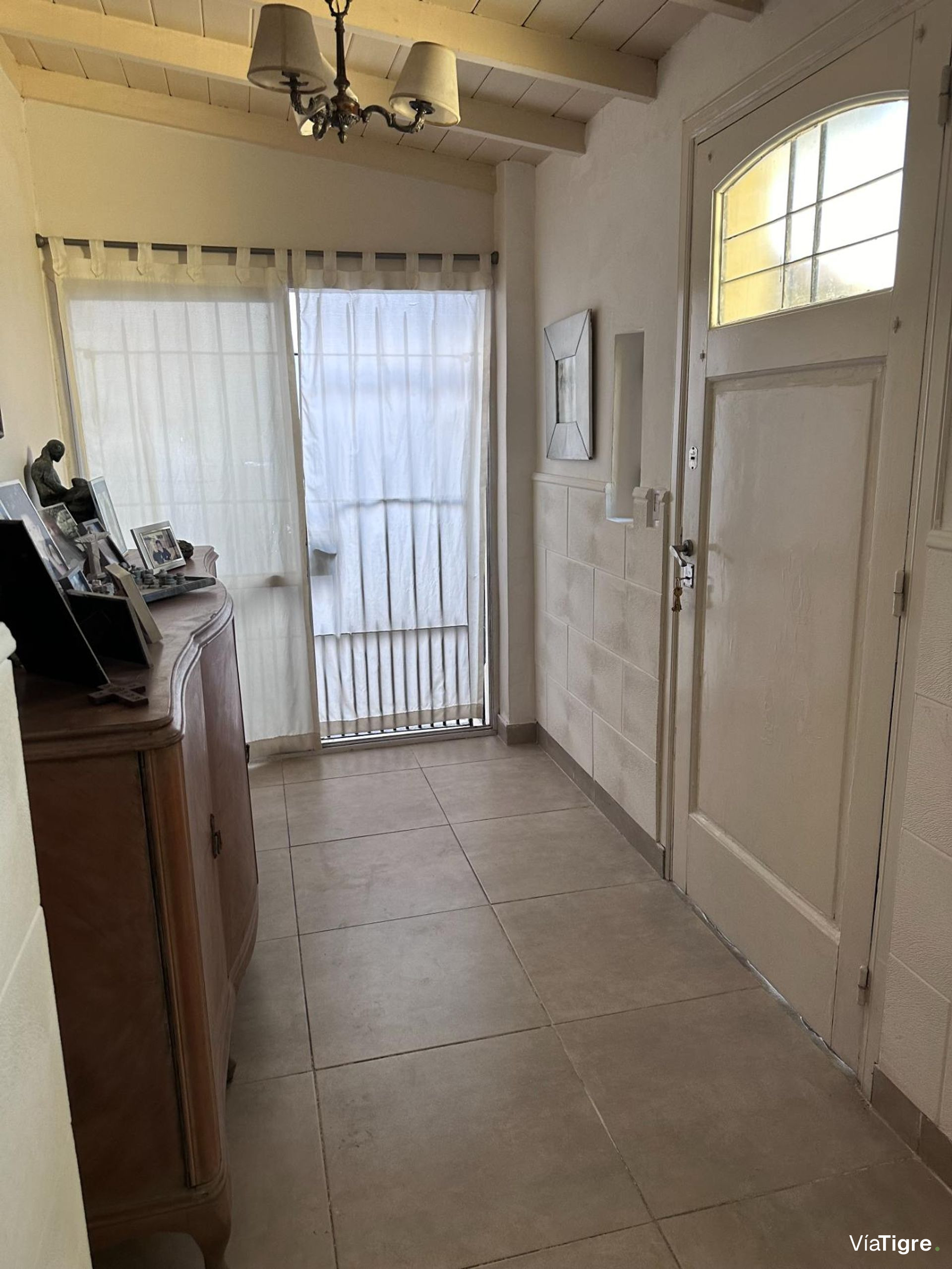 Casa con lote propio 3 dermitorios y garage