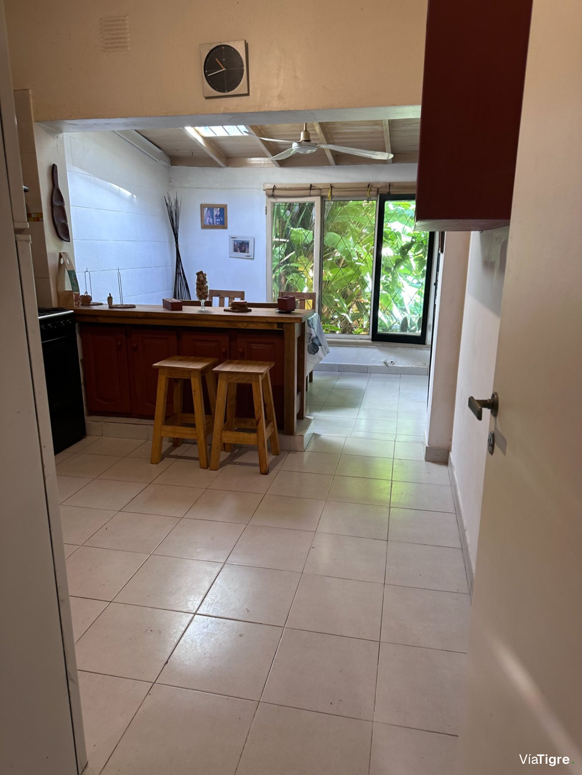 Casa con lote propio 3 dermitorios y garage