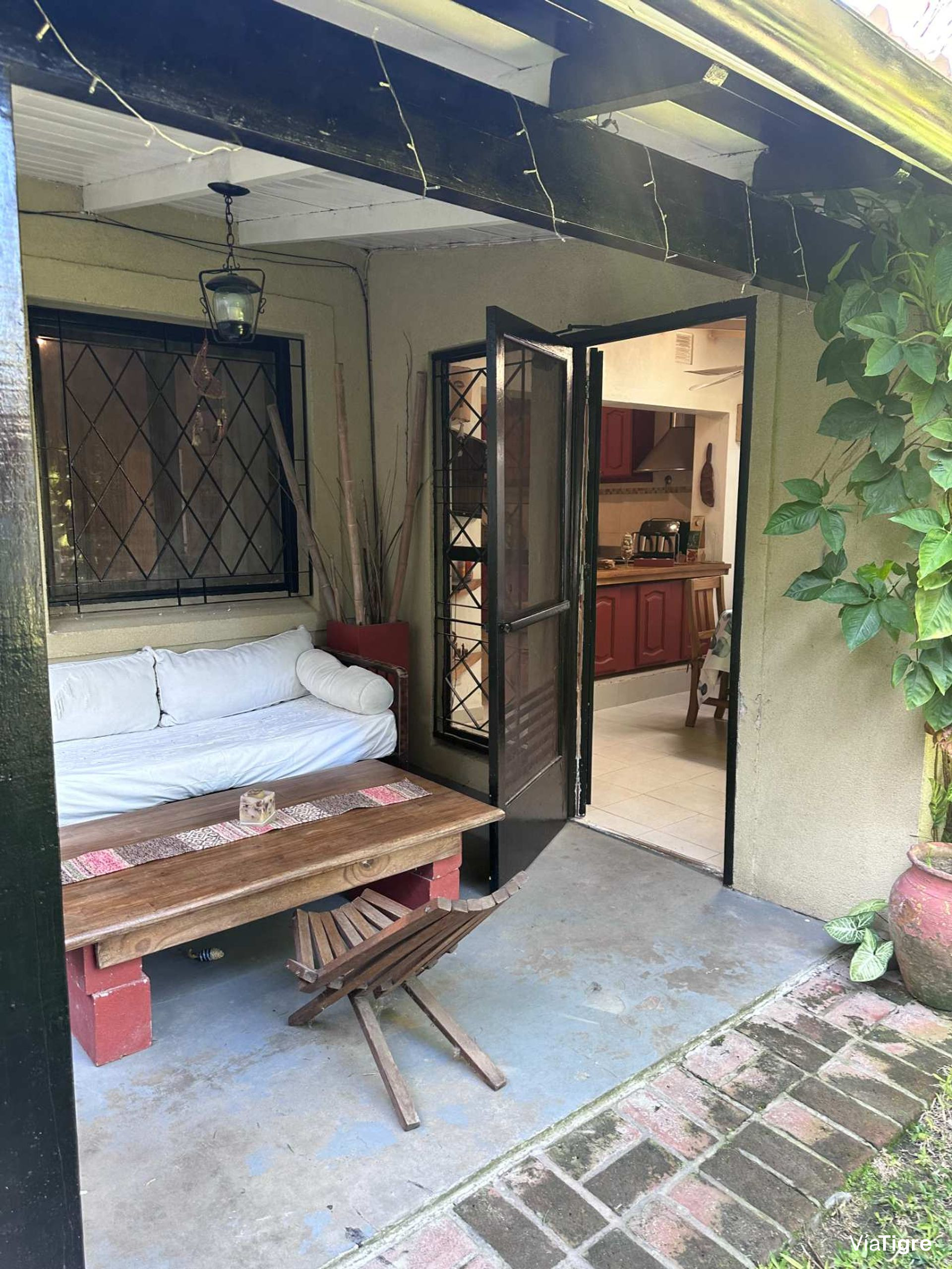 Casa con lote propio 3 dermitorios y garage