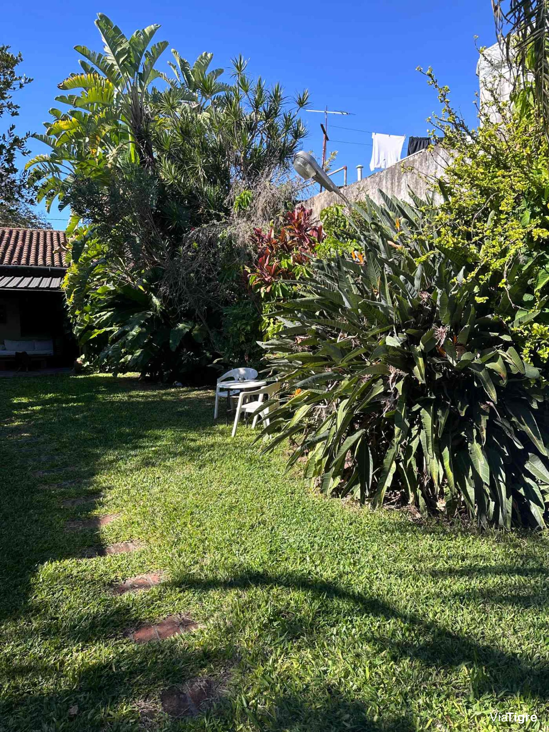 Casa con lote propio 3 dermitorios y garage