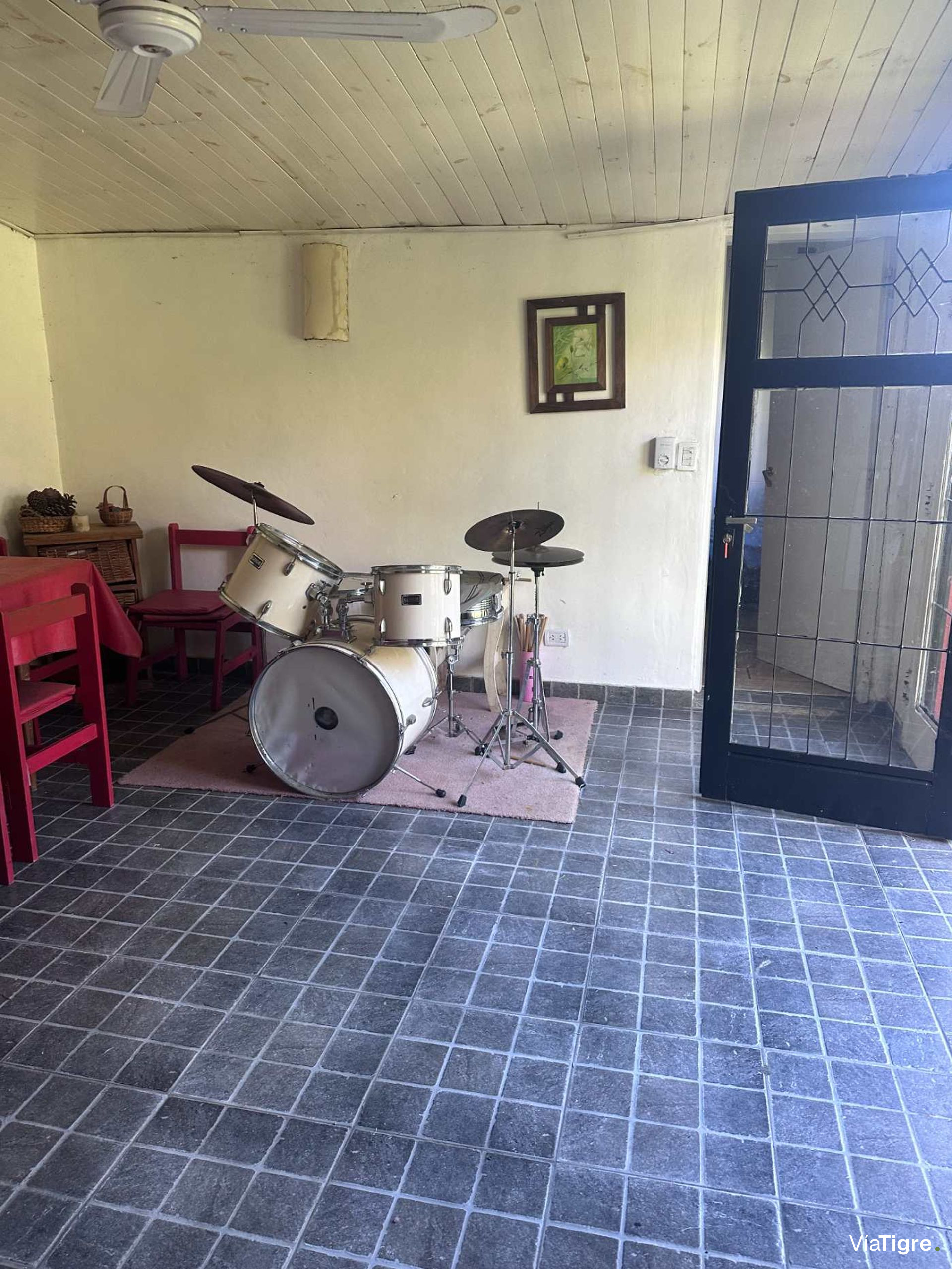Casa con lote propio 3 dermitorios y garage