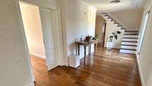 House for rent, waterfront lot, 7 doors / garden, pool