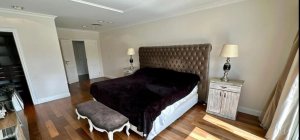 House for rent, waterfront lot, 7 doors / garden, pool