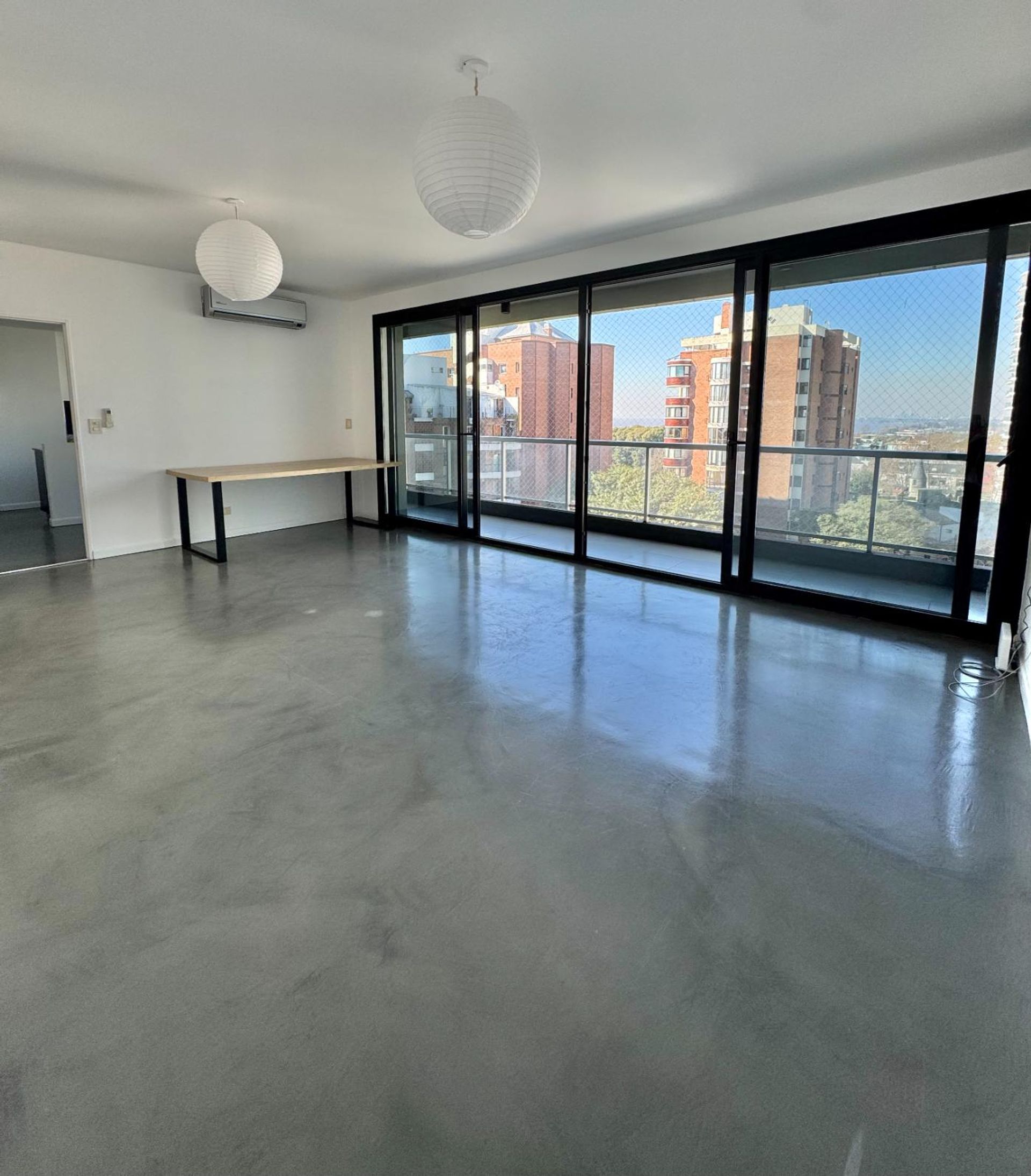 Venta Departamento cuatro ambientes en La LUCILA