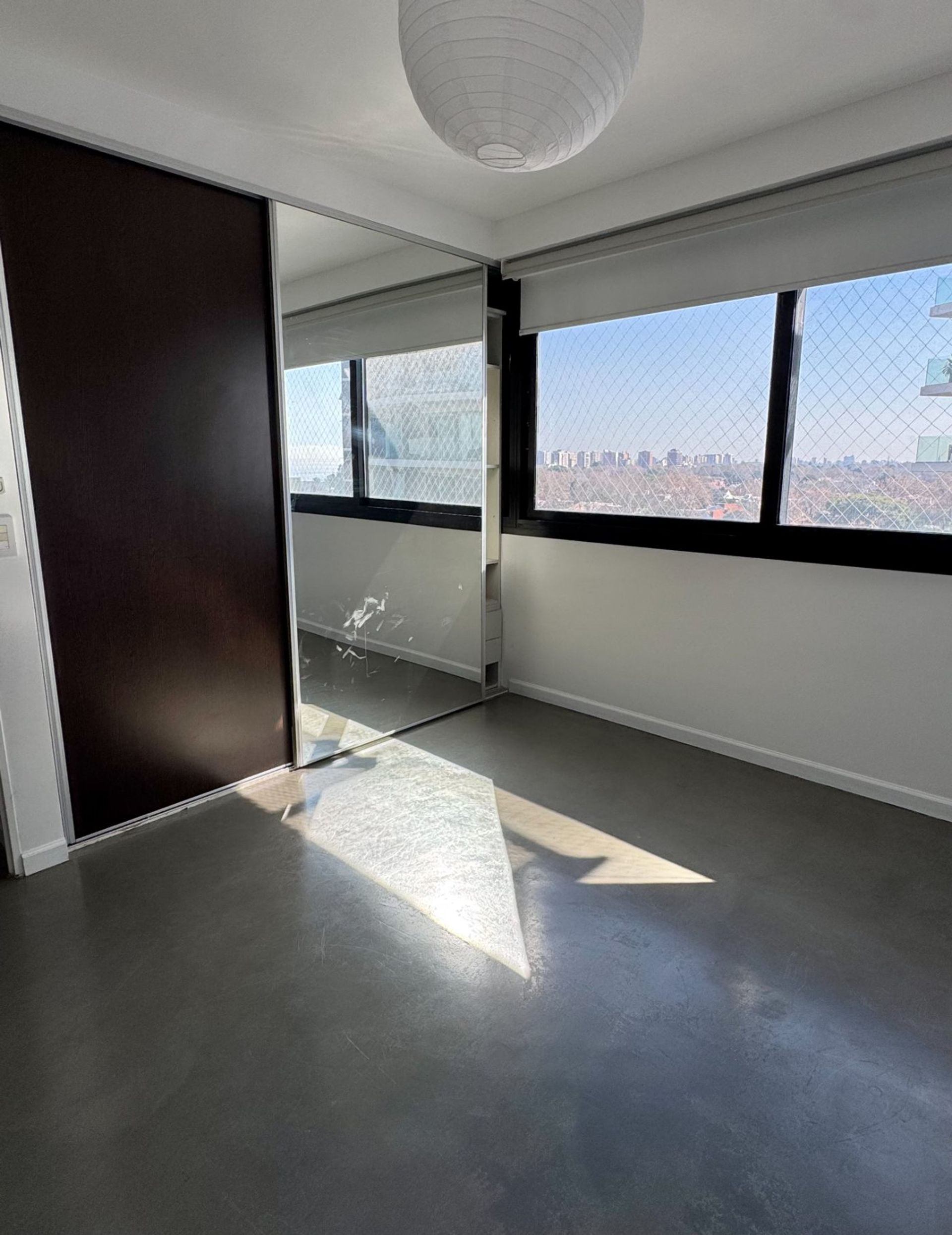 Venta Departamento cuatro ambientes en La LUCILA