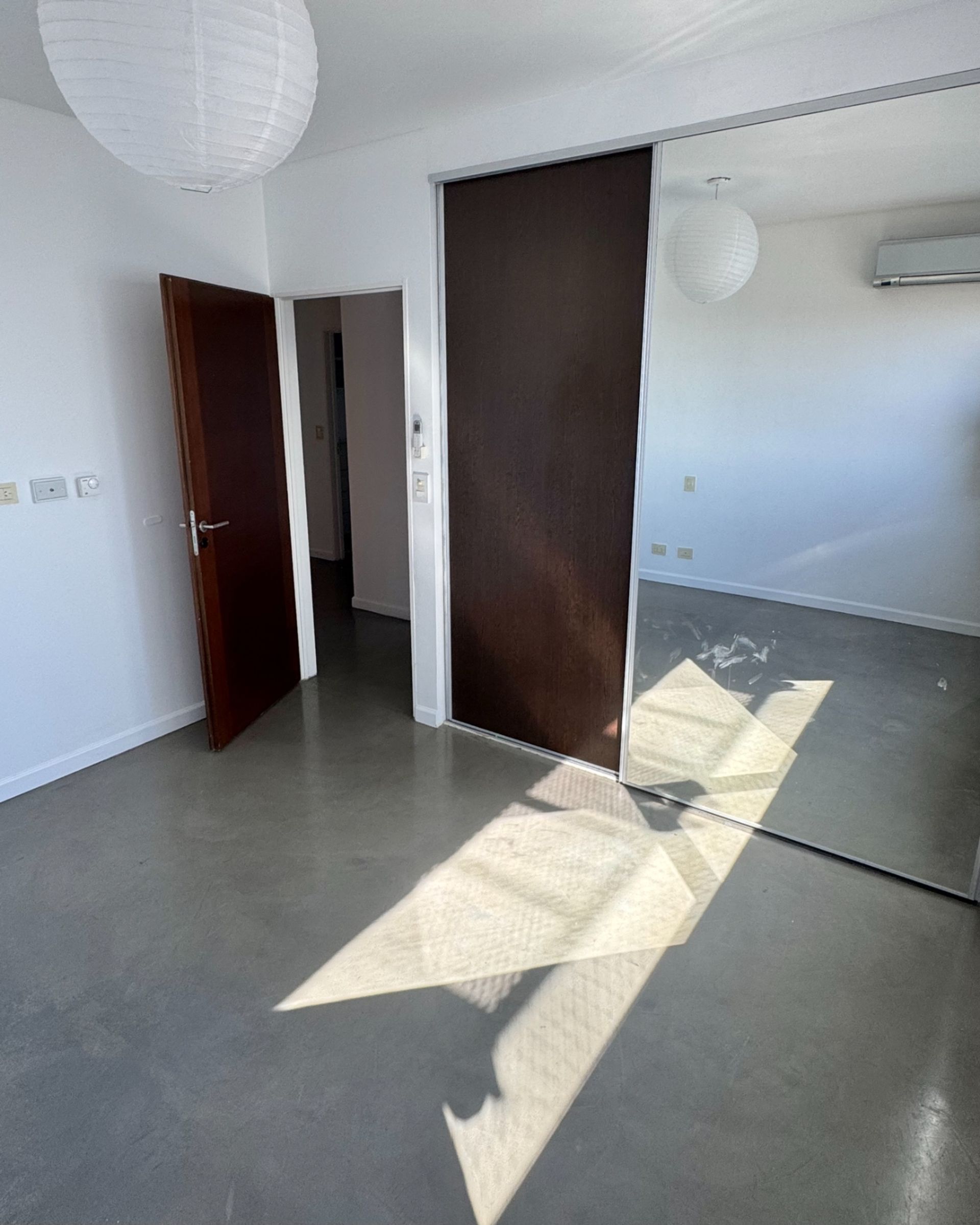 Venta Departamento cuatro ambientes en La LUCILA