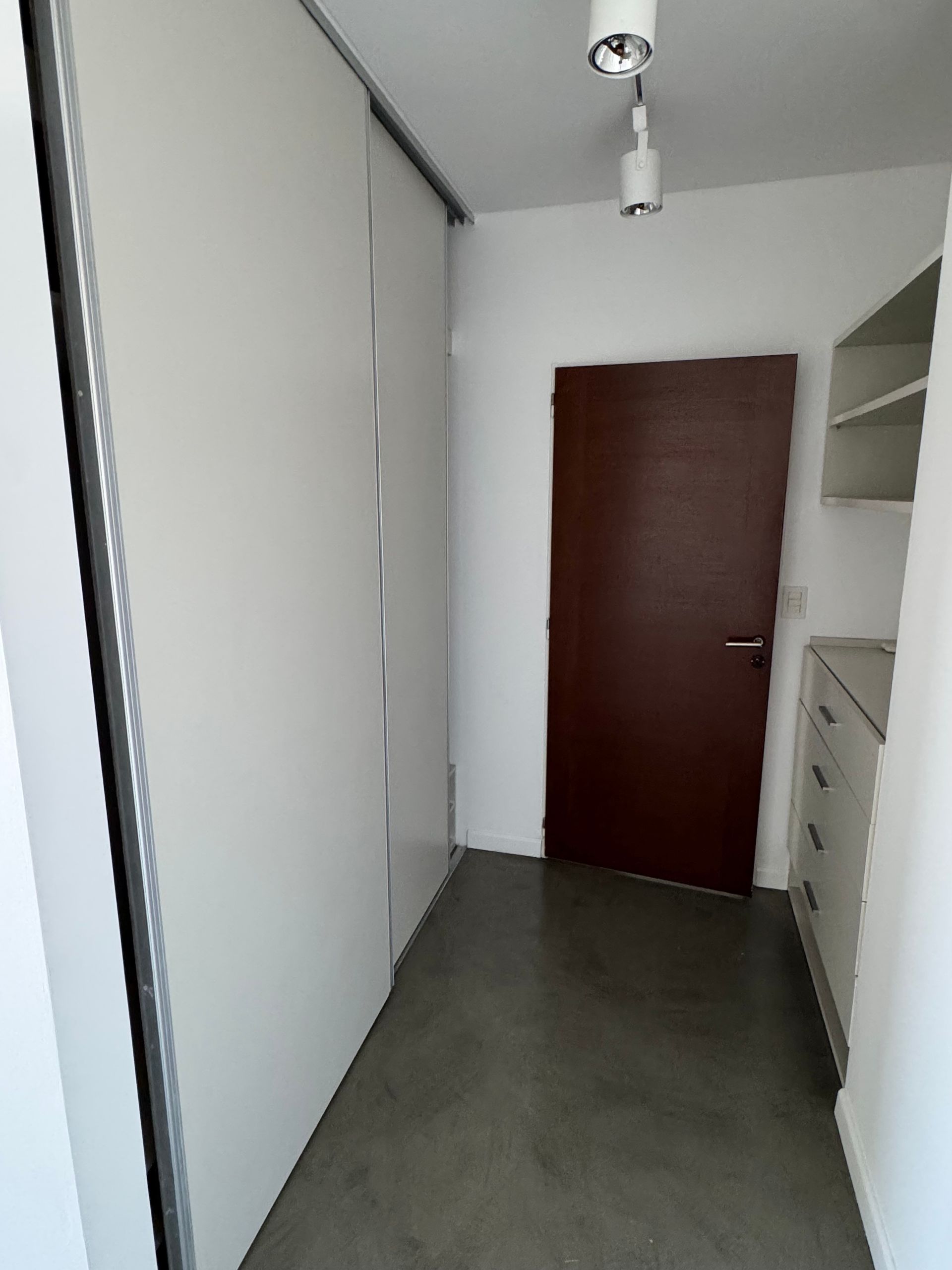 Venta Departamento cuatro ambientes en La LUCILA