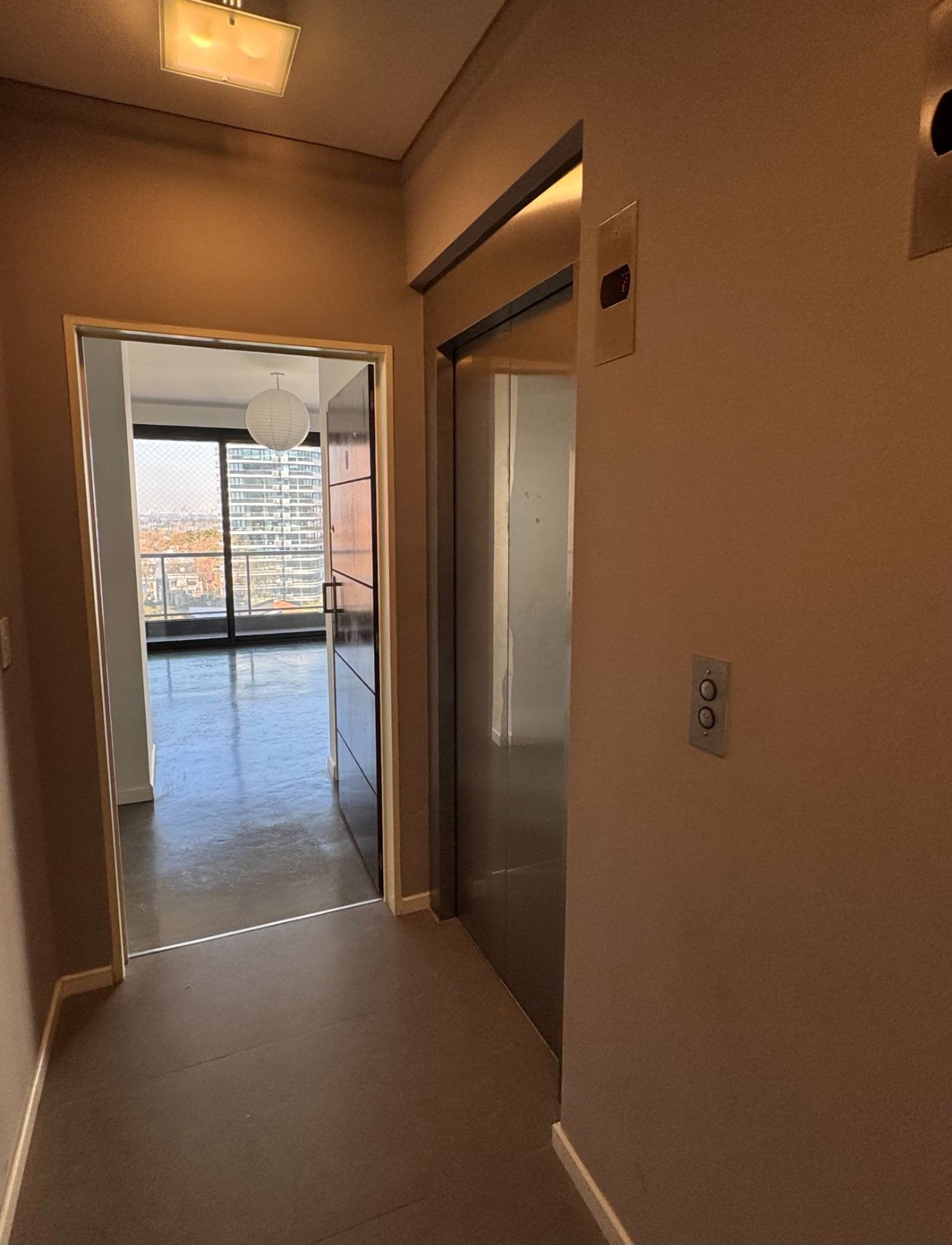 Venta Departamento cuatro ambientes en La LUCILA