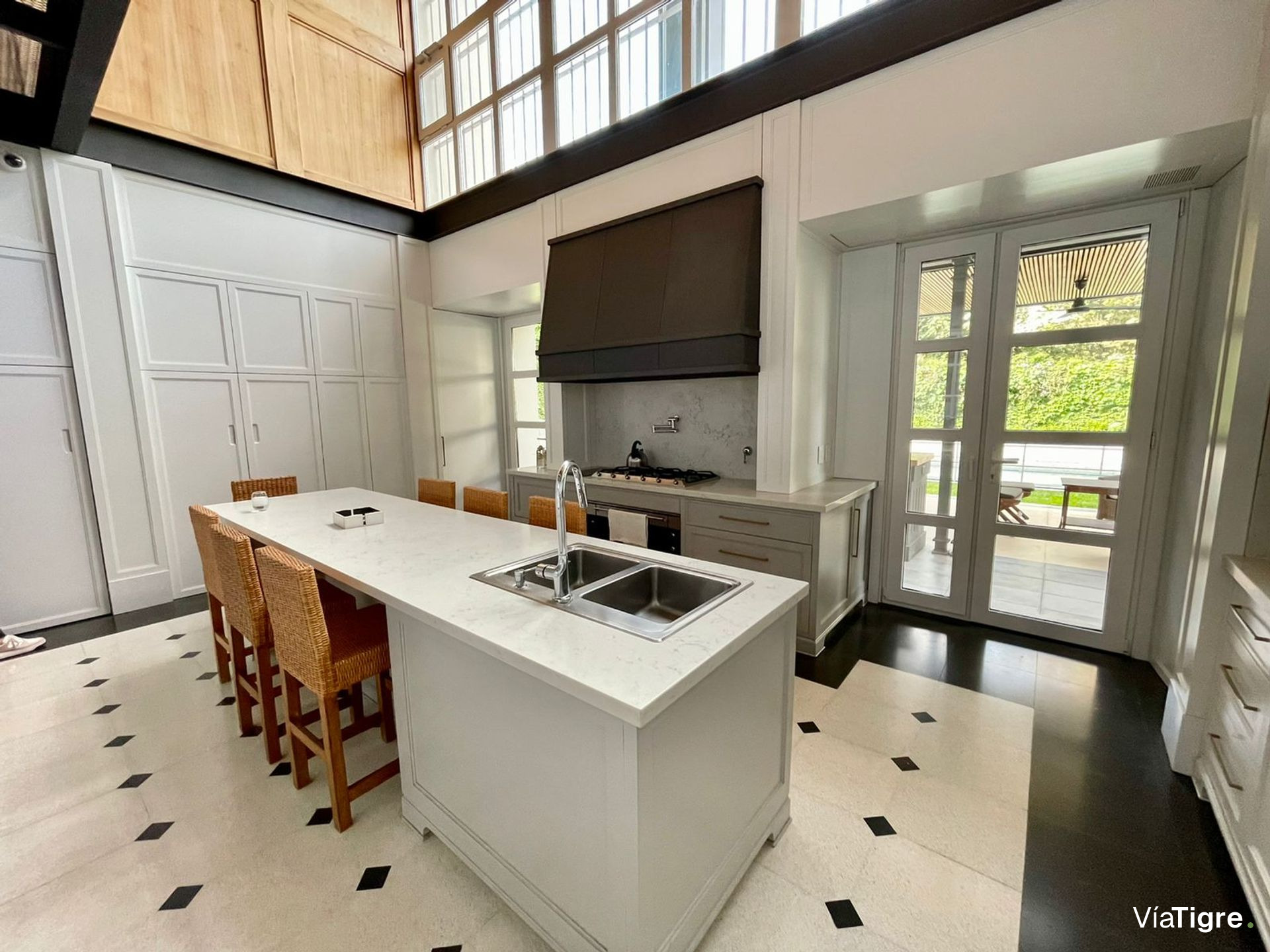 CASA ALQUILER VERANO 6 al 31 ENERO 2026 SAN ISIDRO