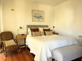 Rental: 2 rooms, bathroom, toilet, garage, balcony – Impeccable!