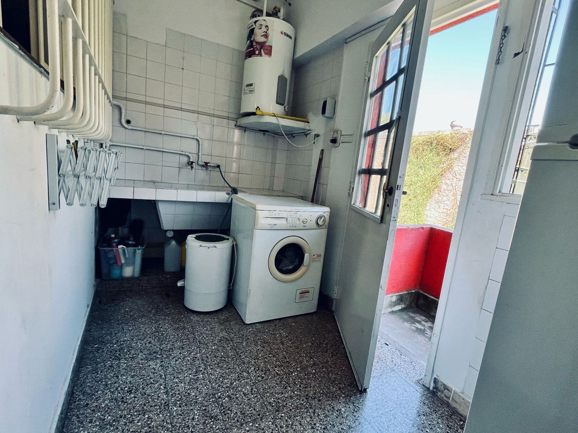 Venta Casa en Tigre con Jardín / Pileta / Cochera