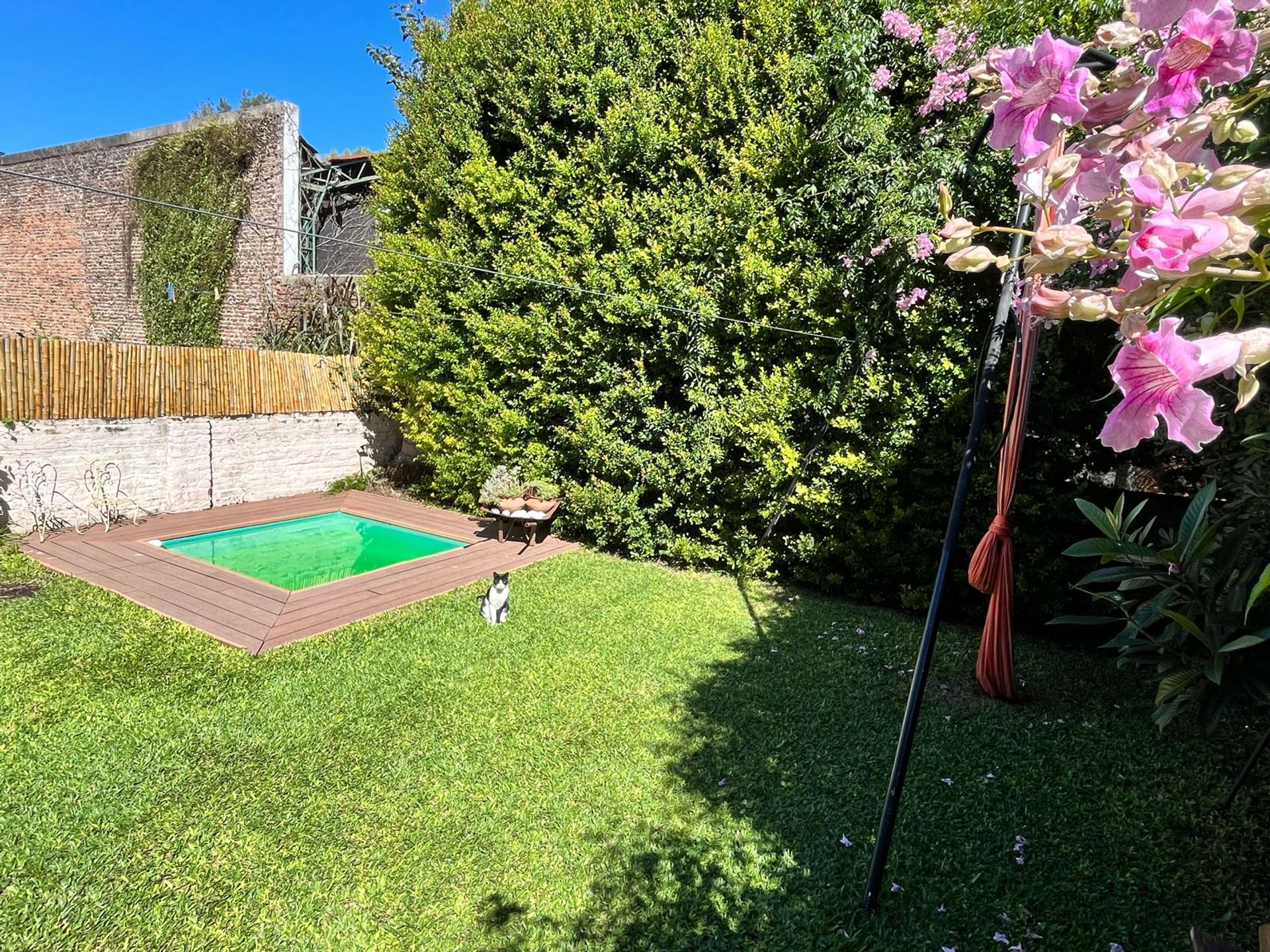 Venta Casa en Tigre con Jardín / Pileta / Cochera