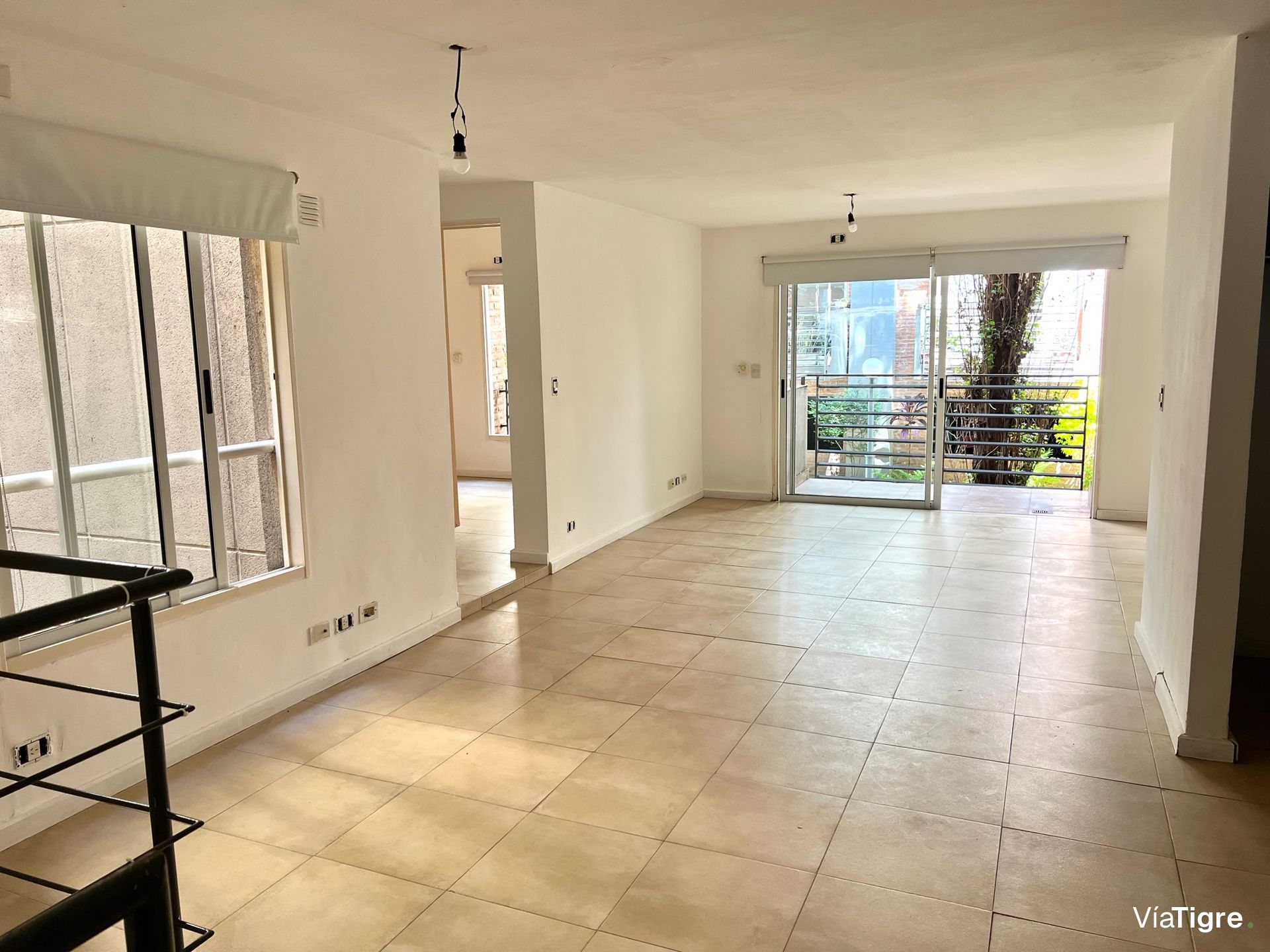 Venta Dúplex - Florida - 5 amb. - Seguridad - Coch