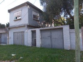 Venta Casa 4 Amb C/Garage, Parrilla. Lote 300 M2.