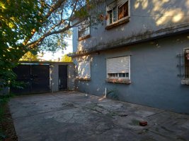 Venta Casa 4 Amb C/Garage, Parrilla. Lote 300 M2.
