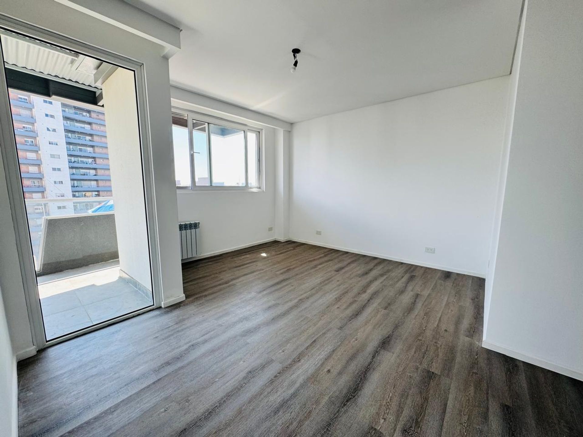 Venta departamento 4 amb Tigre dos cocheras