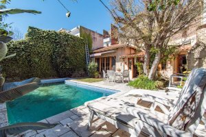 House - pool - excellent location