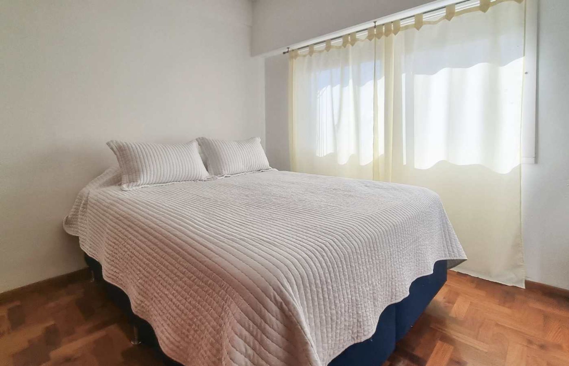 Venta departamento 3 ambientes La Lucila Luminoso