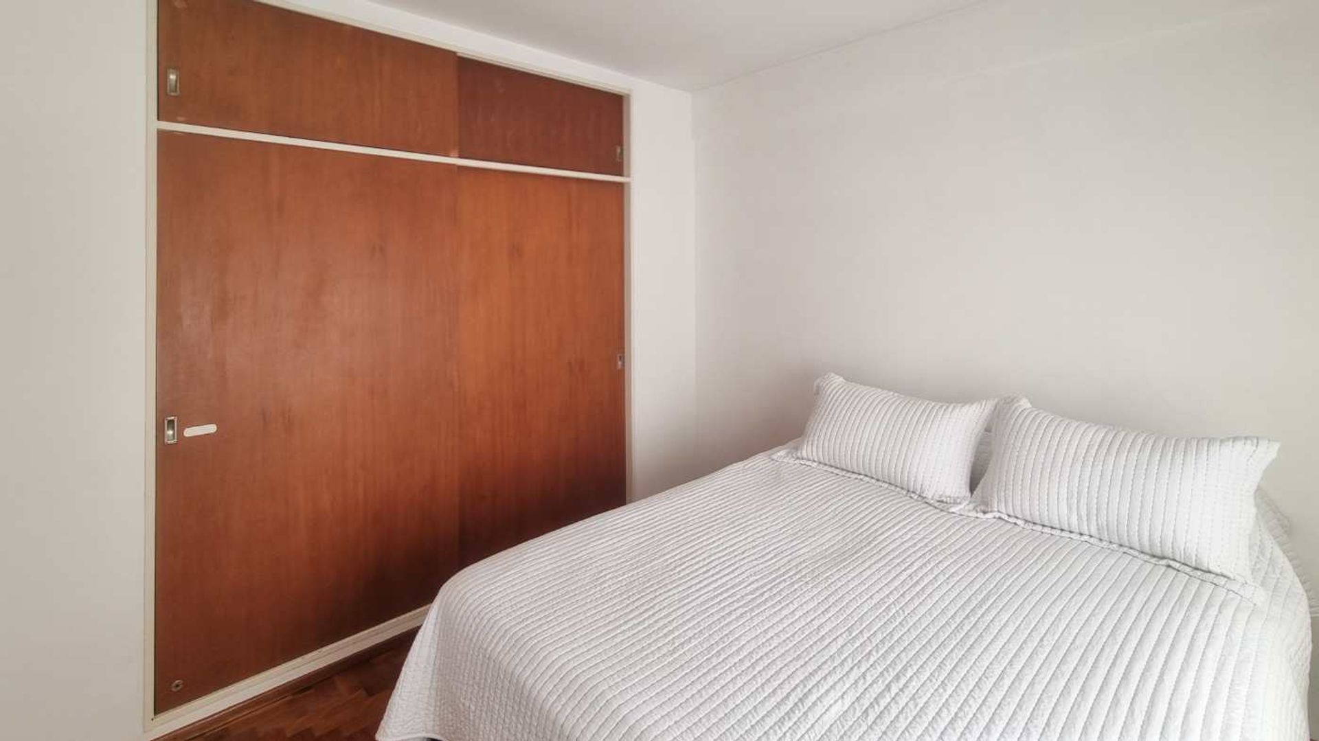 Venta departamento 3 ambientes La Lucila Luminoso