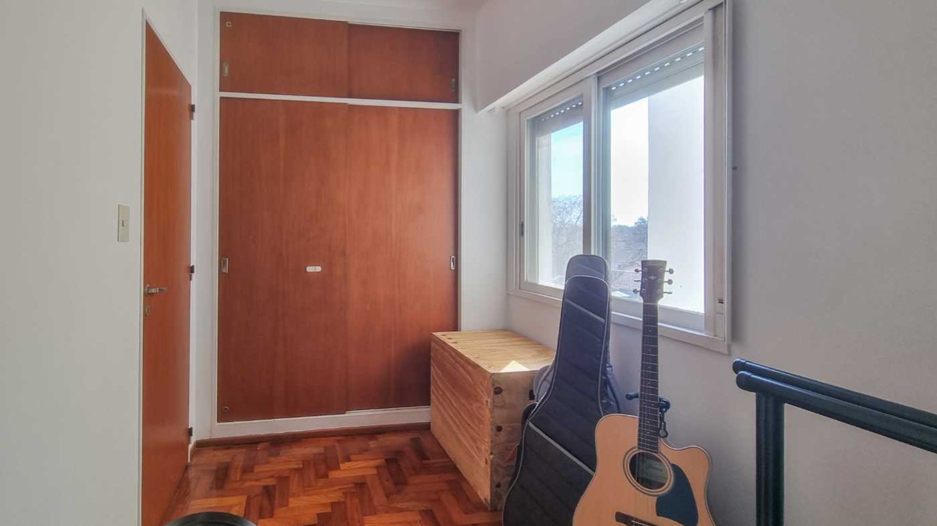 Venta departamento 3 ambientes La Lucila Luminoso