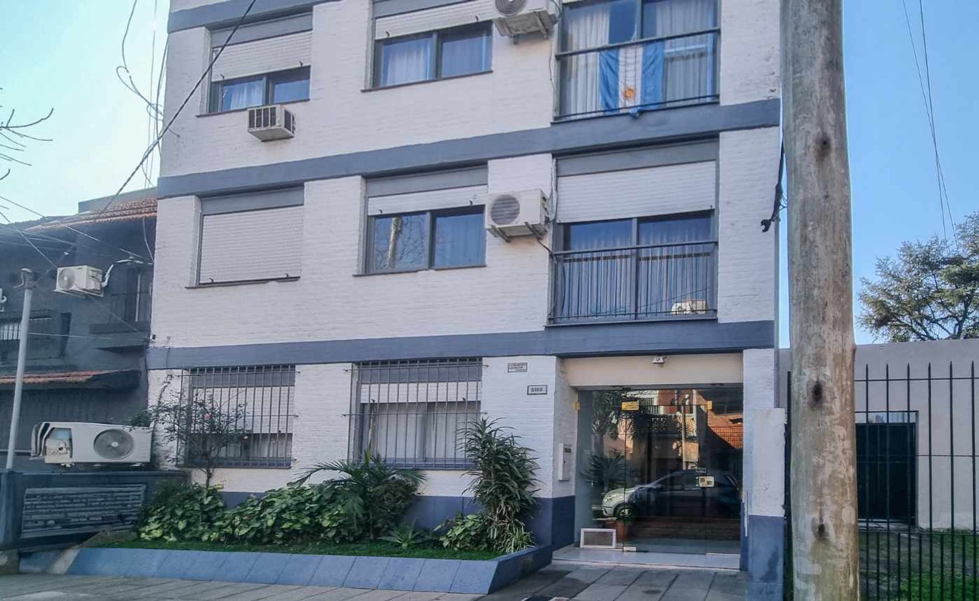 Venta departamento 3 ambientes La Lucila Luminoso
