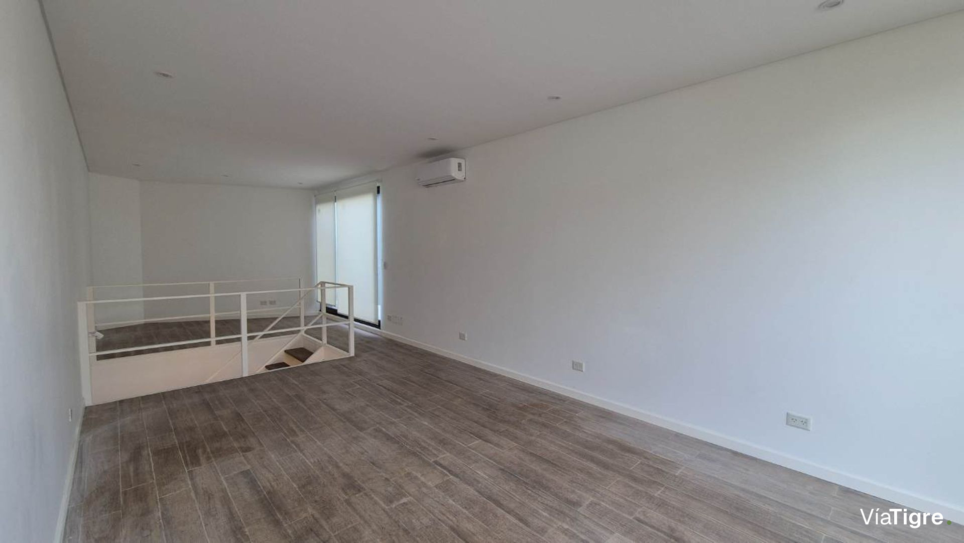 Dpto 2 amb al rio con cochera y terraza en duplex