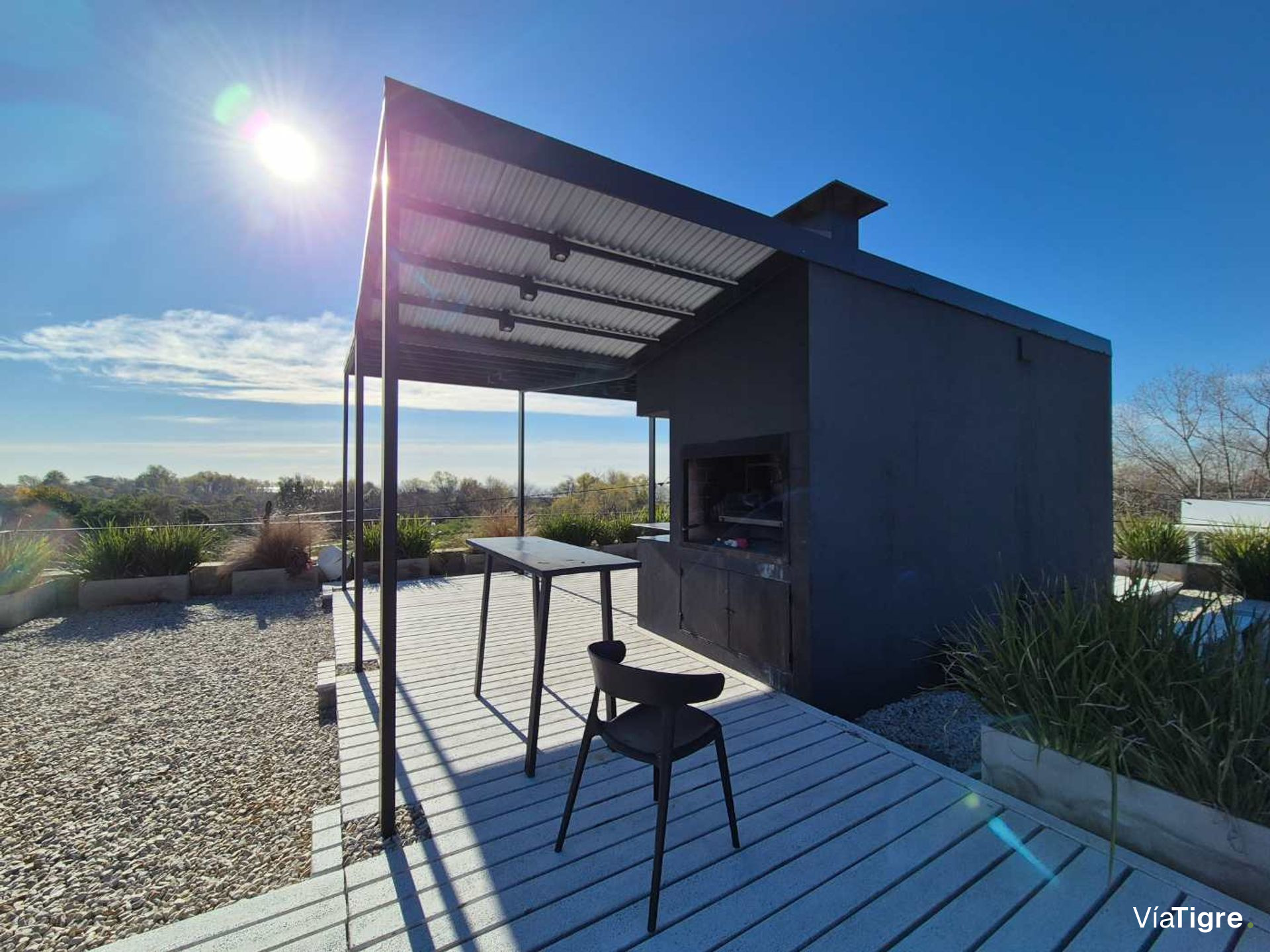 Dpto 2 amb al rio con cochera y terraza en duplex