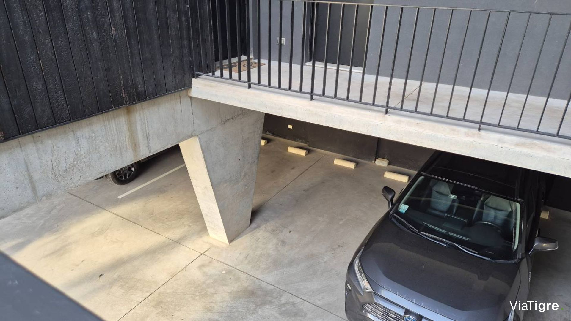 Dpto 2 amb al rio con cochera y terraza en duplex