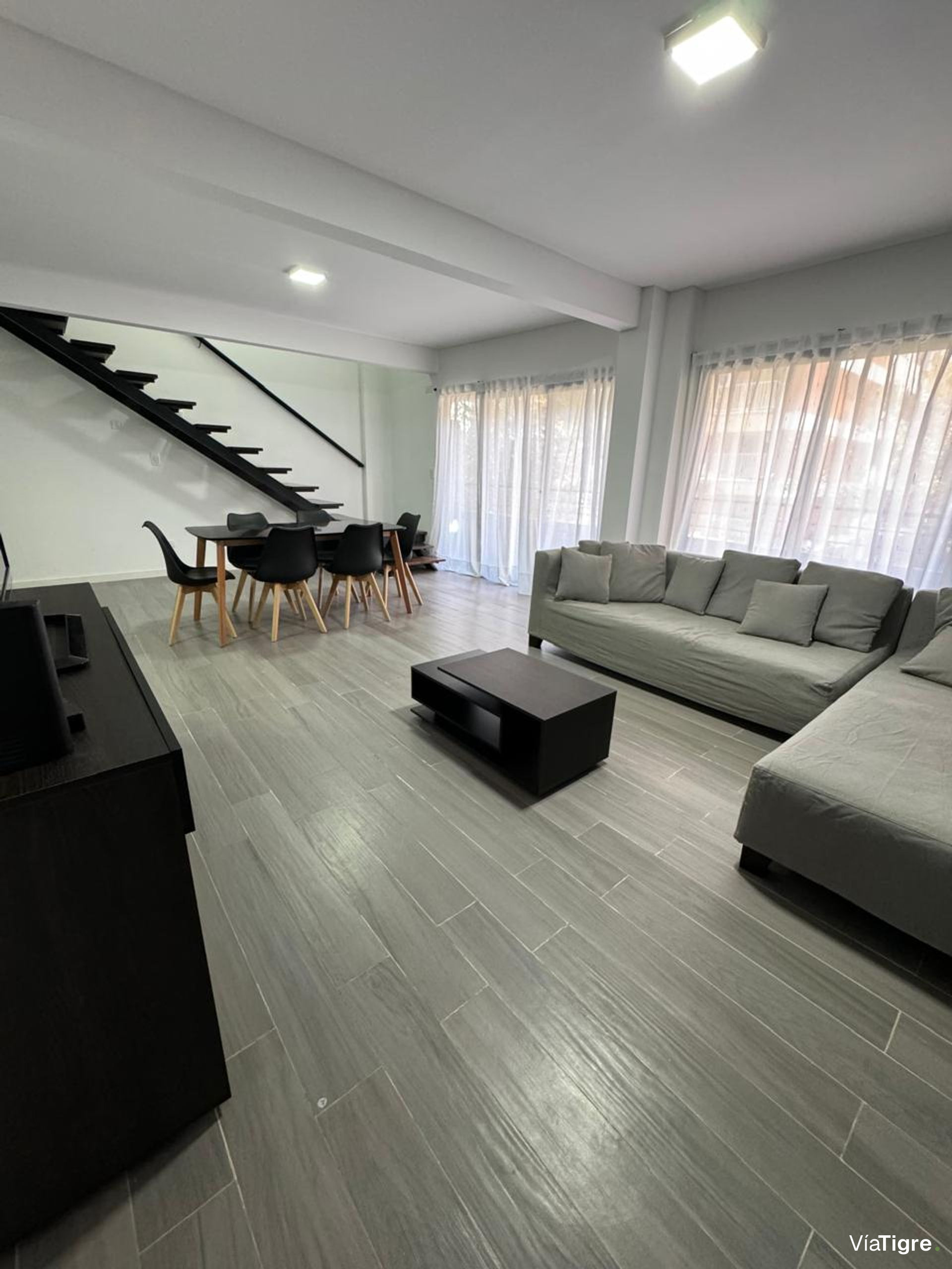 Alquiler temp 2 dorm escrit cochera Olivos balcon