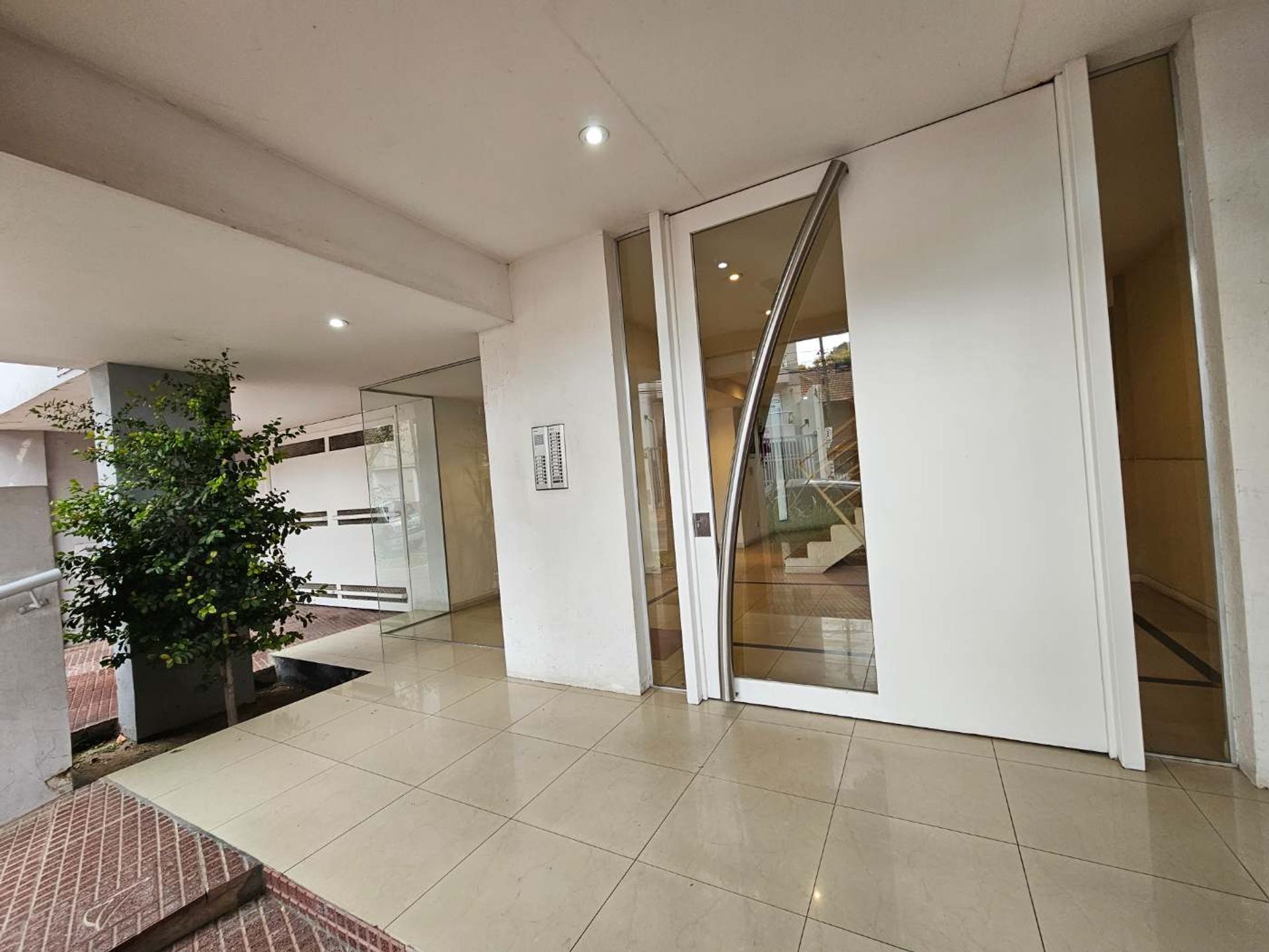 Excte. dpto 2 amb c/ coch-balcon-Venta-Victoria
