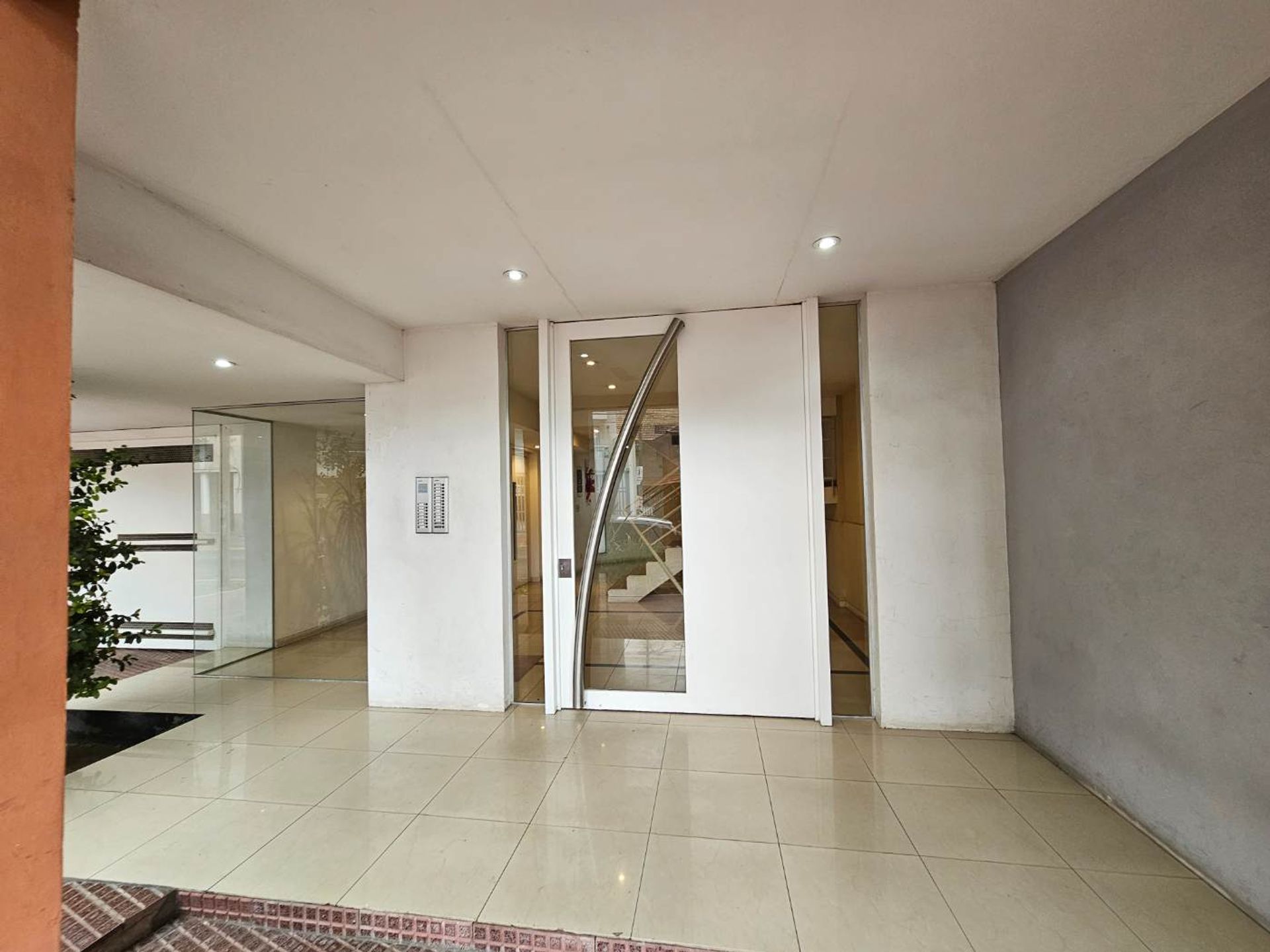 Excte. dpto 2 amb c/ coch-balcon-Venta-Victoria