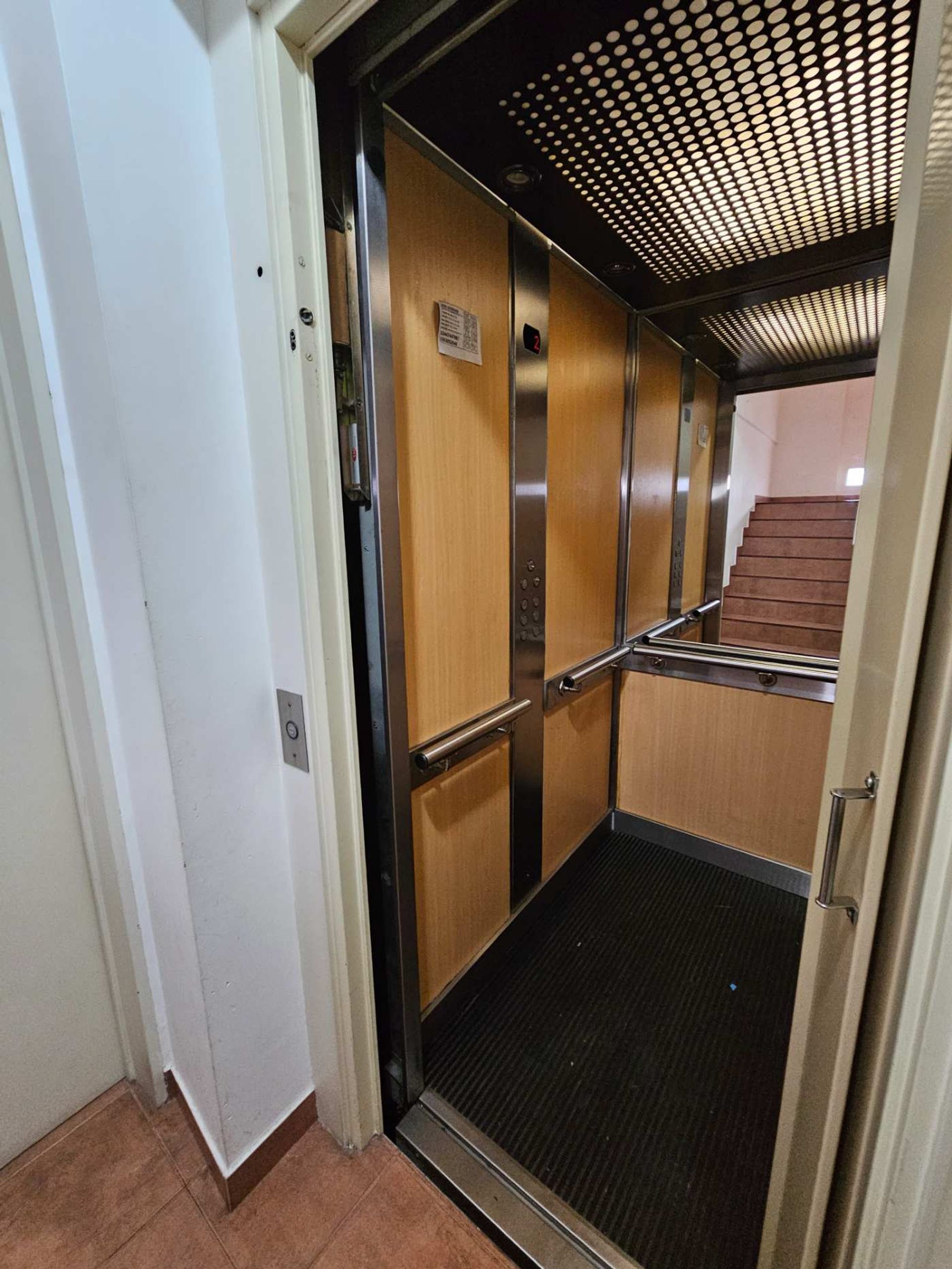 Excte. dpto 2 amb c/ coch-balcon-Venta-Victoria