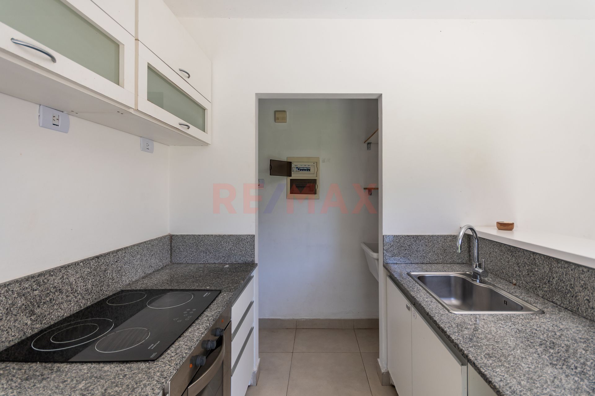 Depto 3 Amb en PB Jardín al lago Parrilla Nordelta