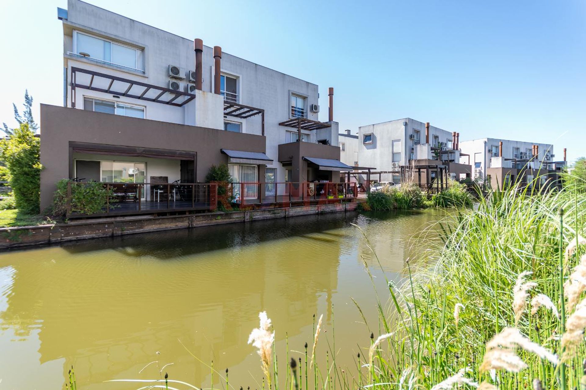 Depto 3 Amb en PB Jardín al lago Parrilla Nordelta