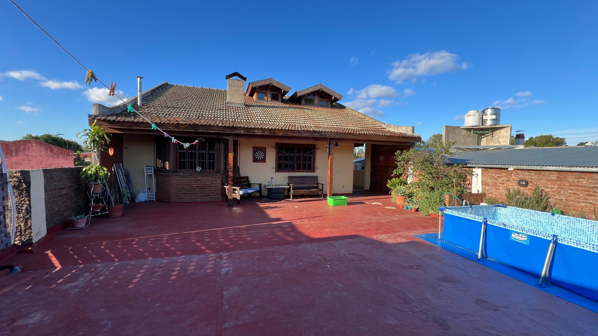 Casa en Venta en Dos Niveles c/Terraza y parrilla