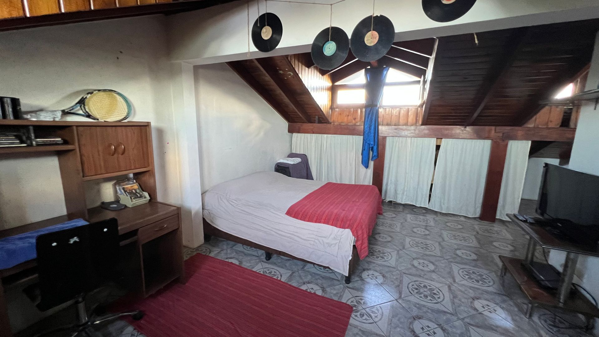 Casa en Venta en Dos Niveles c/Terraza y parrilla