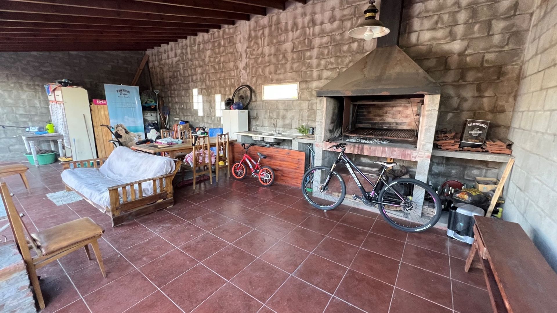 Casa en Venta en Dos Niveles c/Terraza y parrilla