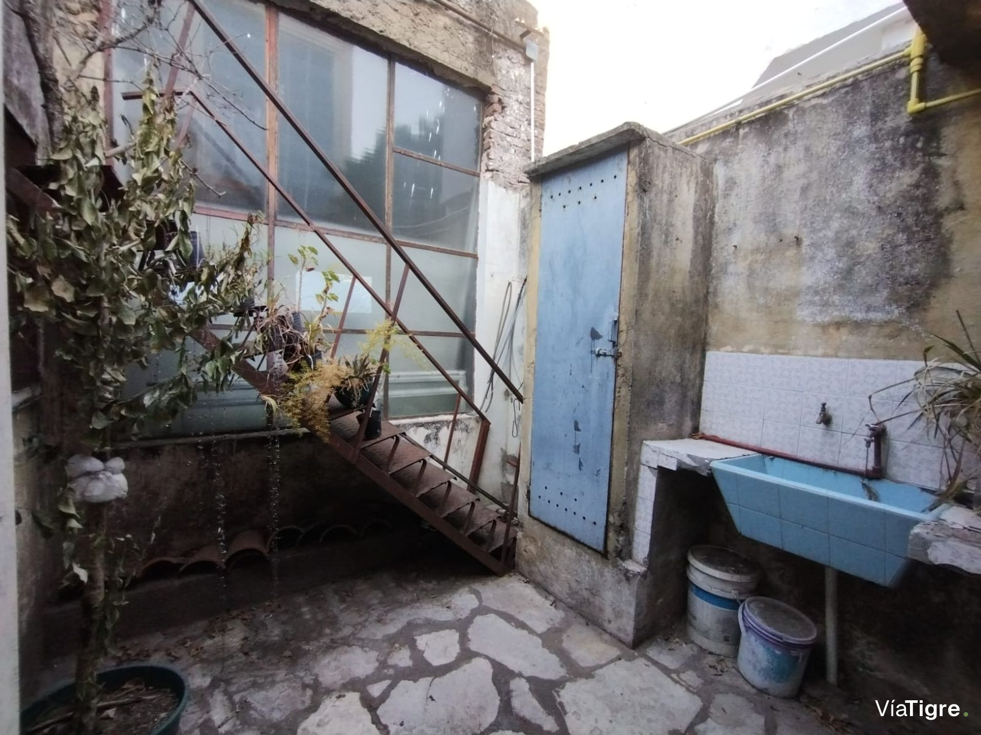 VENTA Casa y Galpón, en Martínez. Ideal Inversor