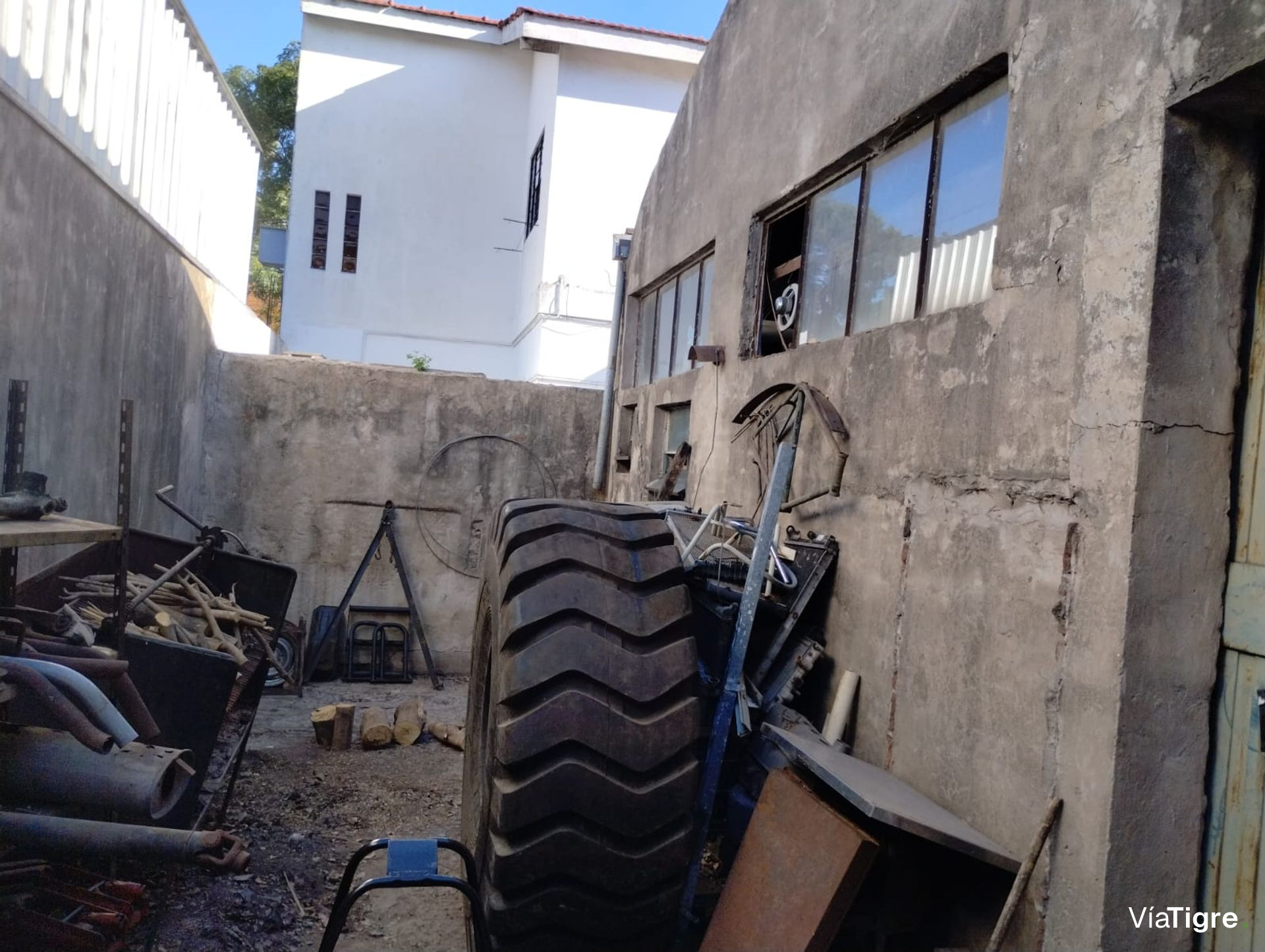 VENTA Casa y Galpón, en Martínez. Ideal Inversor