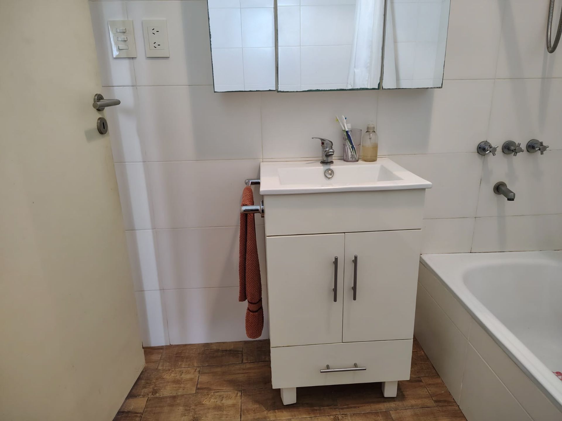 PH VENTA 3 ambientes olivos cochera baulera