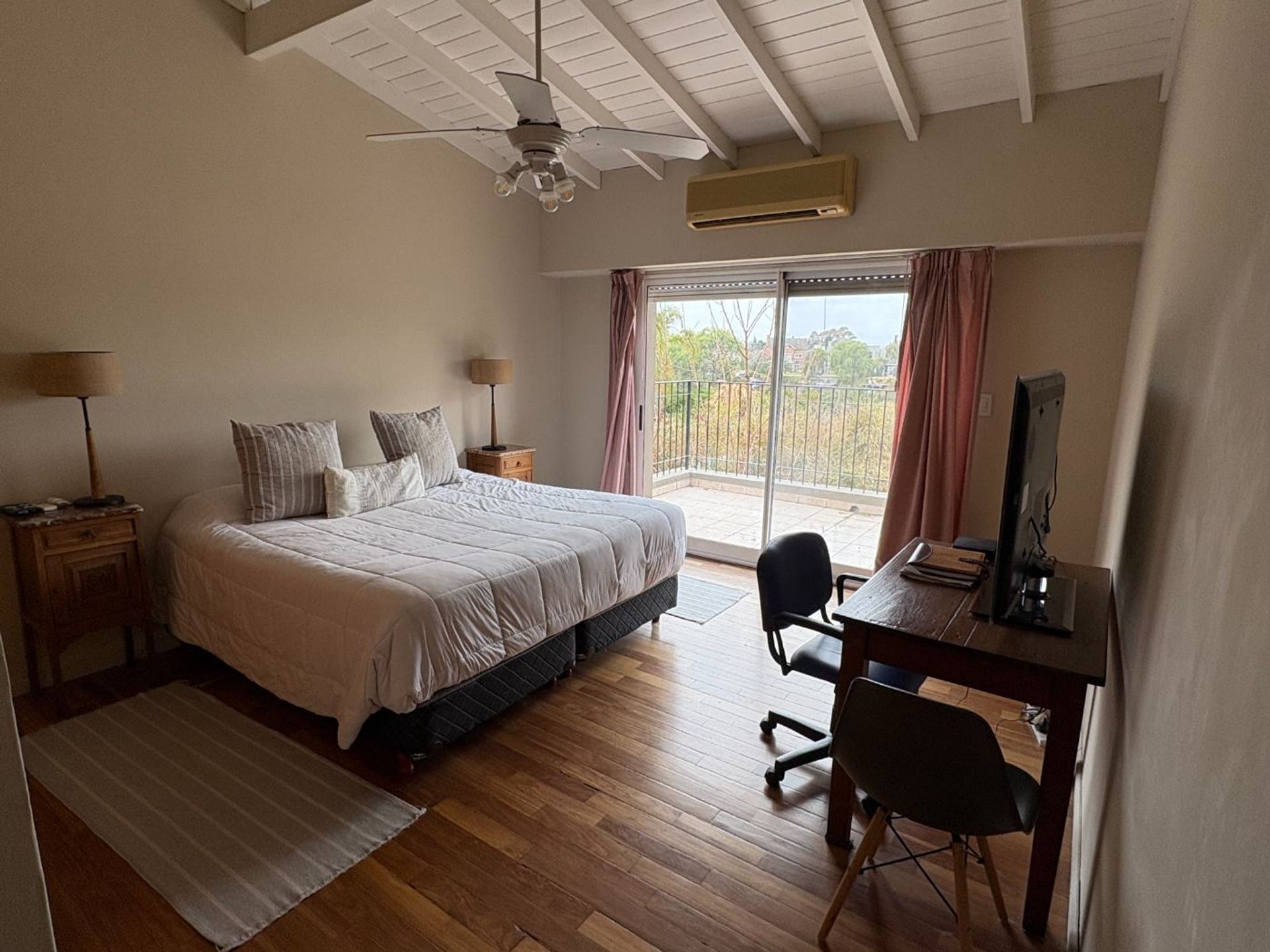 Casa En Venta A La Laguna En Las Palmas Tigre